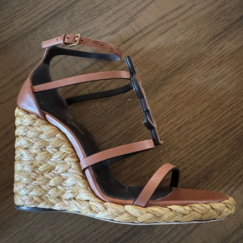 Saint Laurent Cassandra YSL Logo Raffia wedge sandal in New Papaya.  Size 36 - Picture 2 of 16